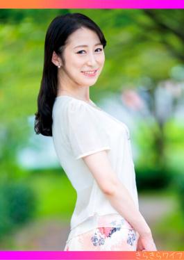 TYVM-257 Studio Glitter wife A neat wife with fair skin? In fact, a lewd wife who is greedy for sex! Ascension Creampie Sexual Intercourse On A Macho Body's Intense Piston