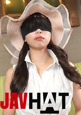 English sub FC2PPV-4687962 Amateur Video 2025 Vol 4 Yuna-san Early Summer-like Outfit